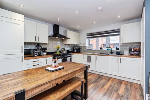 3 bedroom semi-detached house for sale, New Meadow Road, Telford, TF4