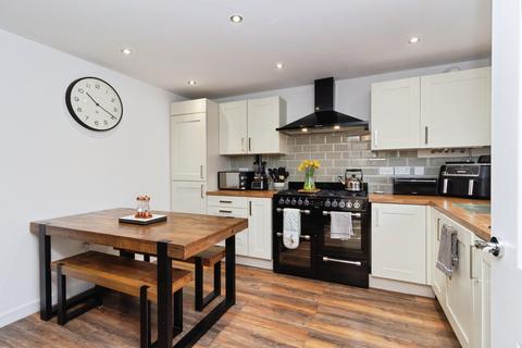 3 bedroom semi-detached house for sale, New Meadow Road, Telford, TF4