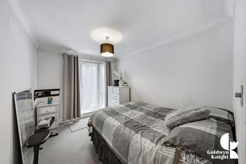 3 bedroom apartment to rent, Rotherhithe Street, London SE16