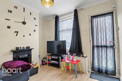 2 bedroom terraced house for sale, North Street, Luton