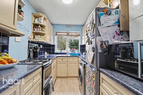 2 bedroom terraced house for sale, North Street, Luton
