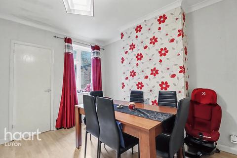 undefined, North Street, Luton