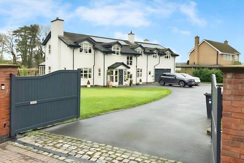 6 bedroom detached house for sale, London Road, Crewe CW3