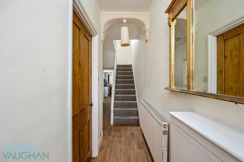 2 bedroom ground floor maisonette to rent, College Gardens, Brighton BN2