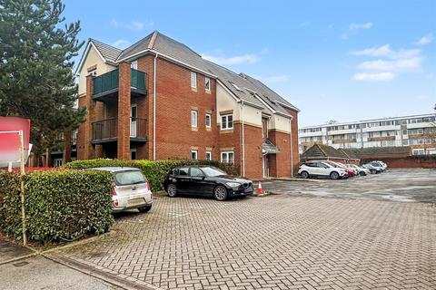 2 bedroom flat for sale, Chandlers Ford