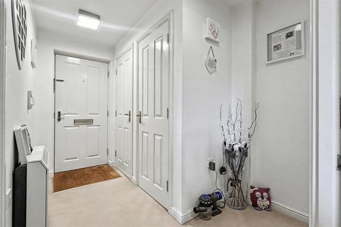 2 bedroom flat for sale, Chandlers Ford