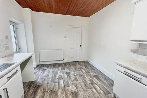 2 bedroom flat to rent, Westbourne Avenue, Gateshead NE8