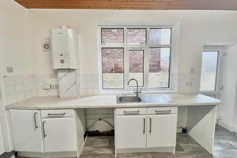 2 bedroom flat to rent, Westbourne Avenue, Gateshead NE8