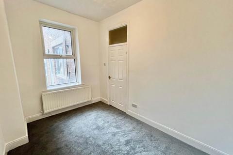 2 bedroom flat to rent, Westbourne Avenue, Gateshead NE8