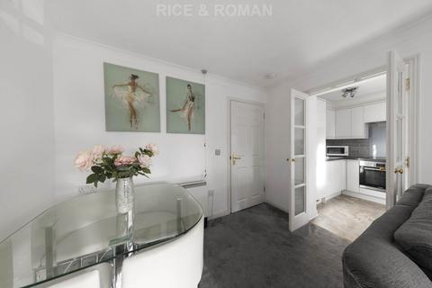 undefined, Queens Road, Sutton SM2