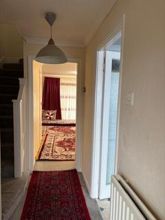 3 bedroom terraced house to rent, Chamberlain Lane, Pinner, HA5
