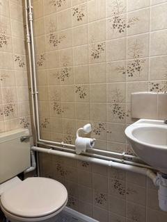 3 bedroom terraced house to rent, Chamberlain Lane, Pinner, HA5
