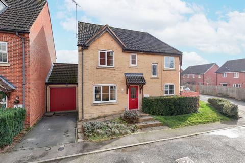 4 bedroom semi-detached house to rent, Chapman Road, Wellingborough NN8