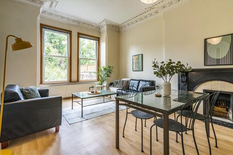 3 bedroom flat to rent, Clumber Crescent South, Nottingham NG7