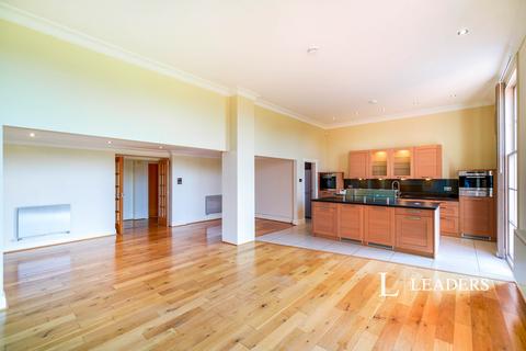 3 bedroom flat to rent, Marine Gate Mansions, Promenade, PR9
