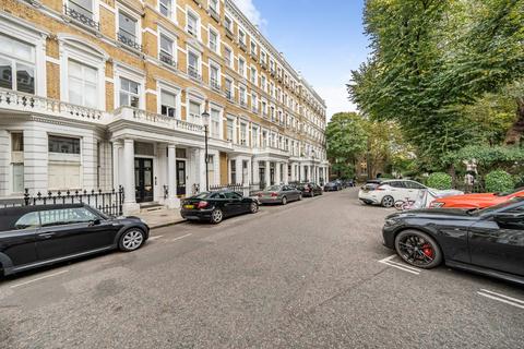 Emperors Gate, South Kensington, London, SW7