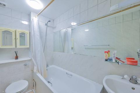 3 bedroom flat to rent, Emperors Gate, South Kensington, London, SW7