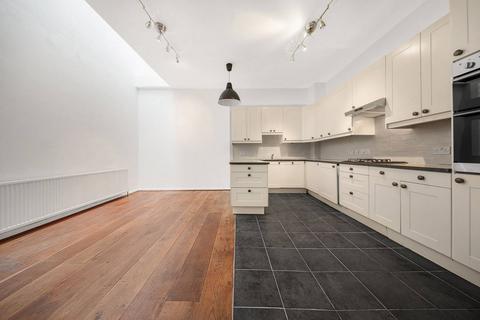 Courtfield Mews, South Kensington, London, SW5