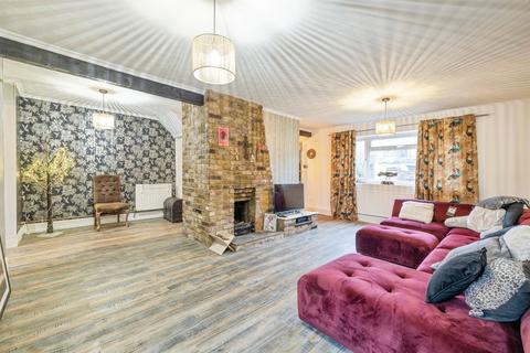3 bedroom terraced house for sale, Anthony Close, Watford