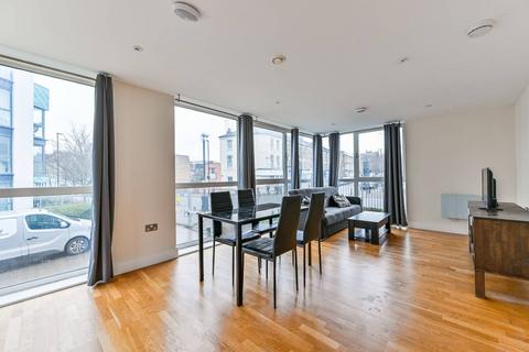 2 bedroom flat for sale, Drayton Park, Arsenal, London, N5