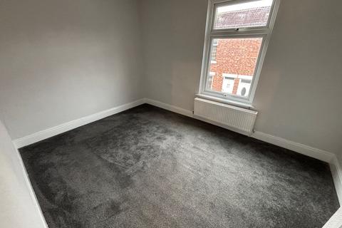 2 bedroom terraced house to rent, Co-Operative Street, Shildon DL4