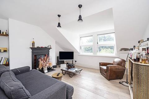 2 bedroom flat to rent, Dunsmure Road, Stoke Newington, London, N16