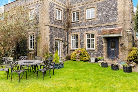 Lower Road, Temple Ewell, Dover, CT16
