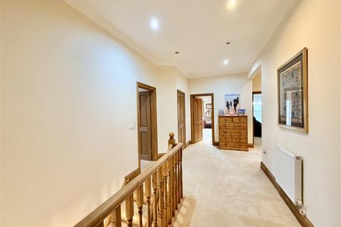 6 bedroom house for sale, Underlane, Plymouth PL9