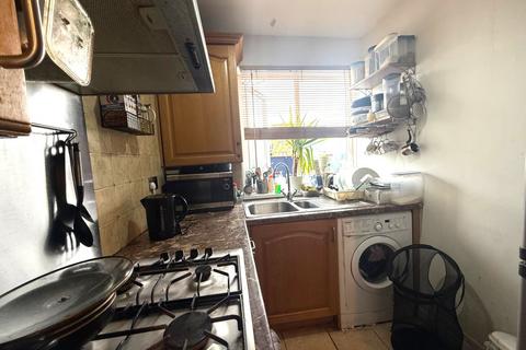 2 bedroom apartment for sale, 201 Commercial Road, London, E1 2BT