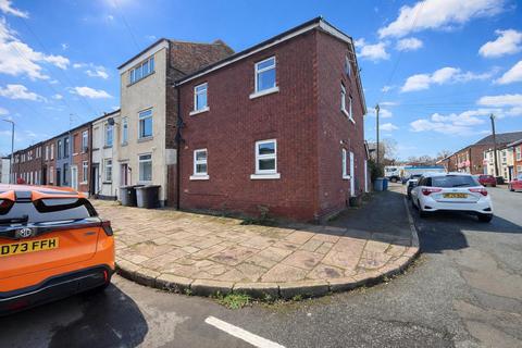 2 bedroom apartment to rent - Coronation Street, Macclesfield, Cheshire