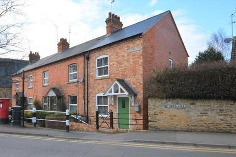 3 bedroom end of terrace house to rent - Cross Street, Northampton NN3
