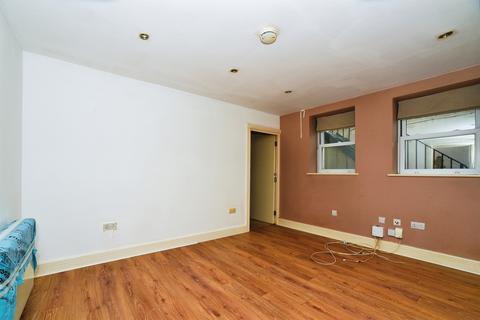 2 bedroom apartment for sale, North Street, Swindon