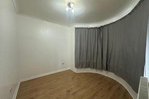 2 bedroom flat to rent, Wembley, HA0