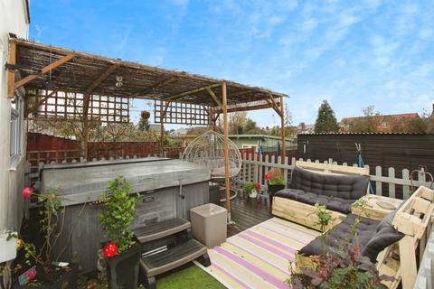 4 bedroom end of terrace house for sale, Harrison Way, Lydney