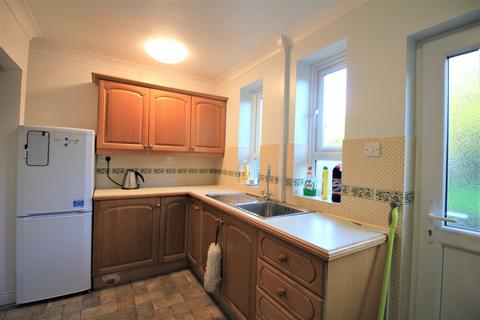 4 bedroom semi-detached house to rent, Buckingham Road, Norwich NR4