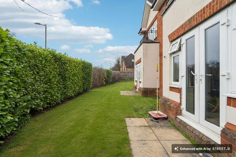 2 bedroom flat for sale, Folleys Place, Loudwater, HP10