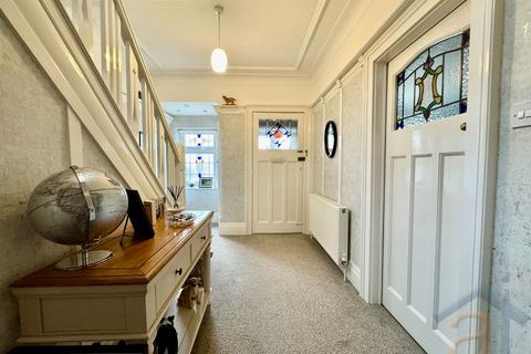 4 bedroom detached house for sale, Churchgate, Southport, PR9 7JE