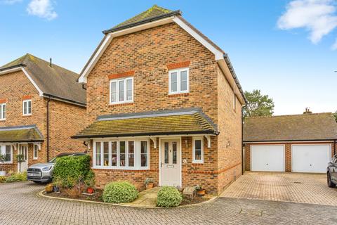 3 bedroom detached house for sale, Medway Gardens, Burgess Hill