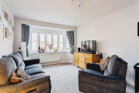 3 bedroom detached house for sale, Medway Gardens, Burgess Hill