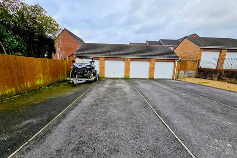 3 bedroom terraced house for sale, Longacres, Bridgend, CF31