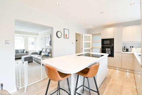 3 bedroom semi-detached house for sale, Benson Close, Lichfield, WS13