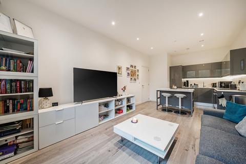 2 bedroom flat for sale, Ladymead, Guildford, Surrey, GU1