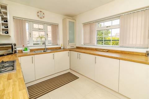 3 bedroom detached bungalow for sale, Whaddon Road, Newton Longville, Milton Keynes