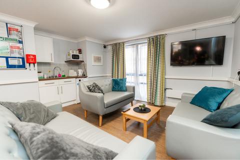 1 bedroom private hall to rent, Maplin Street, London E3