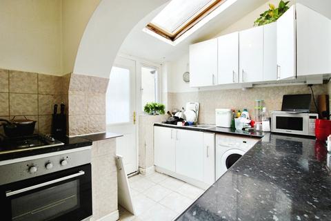 2 bedroom terraced house for sale, Zinc Street, Cardiff