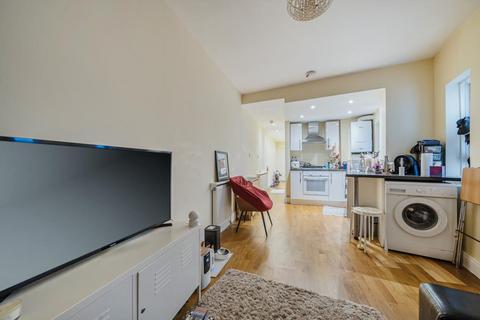 1 bedroom flat for sale, Clanricarde Gardens,  London,  W2,  W2