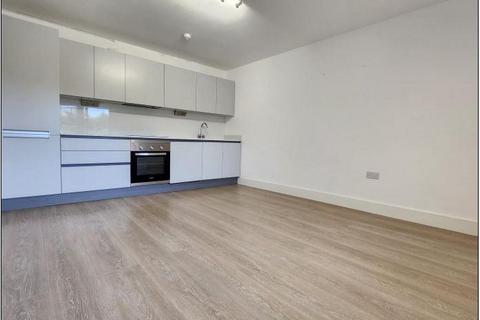 2 bedroom apartment to rent, Windlesham,  Surrey,  GU20