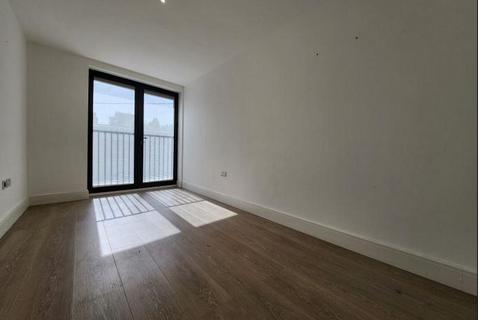 2 bedroom apartment to rent, Windlesham,  Surrey,  GU20