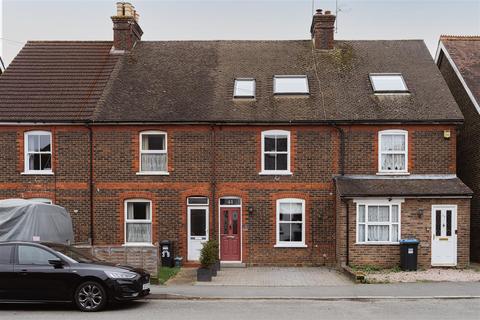 3 bedroom terraced house for sale, Trindles Road, South Nutfield
