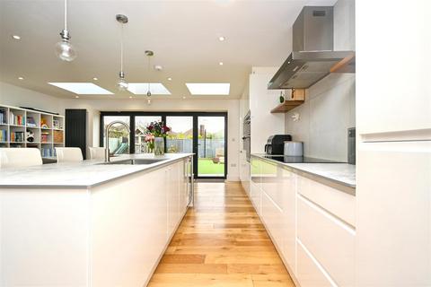 3 bedroom detached bungalow for sale, Coppice Close, Eastbourne